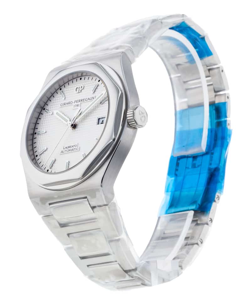 Girard Perregaux Laureato 81000-11-131-11A